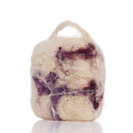 Pustovani sapun (felted soap)